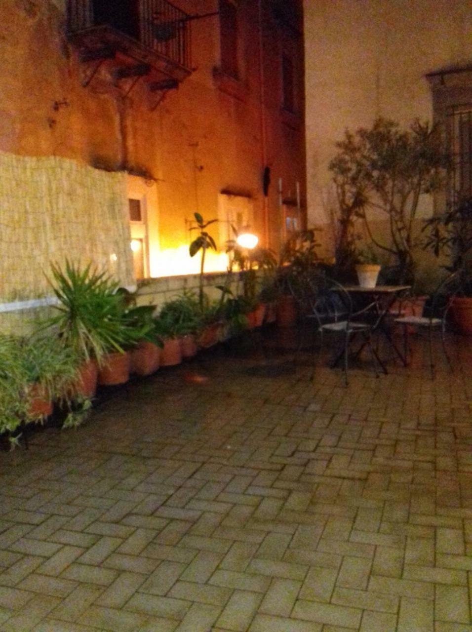 La Terrazza Di Dante Bed & Breakfast Napoli Eksteriør bilde